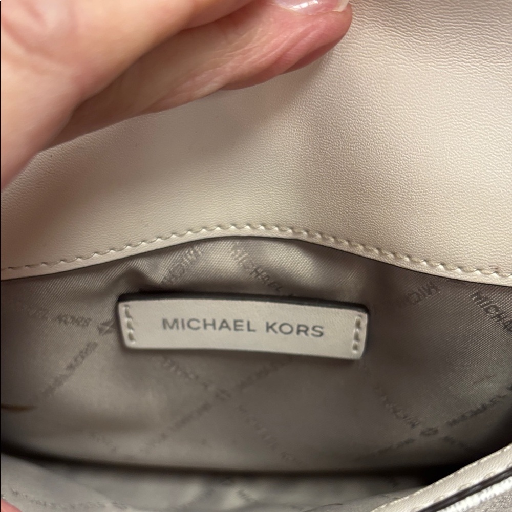 Michael Kors Cream and Tan Crossbody Bag - Picture 4 of 7
